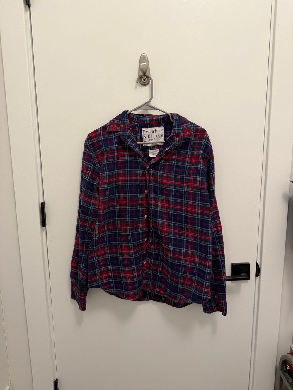 Frank & Eileen Luke Button Down Shirt in Red Plaid size Medium (M)